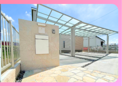 シルバーがワンポイント、スタイリッシュな門周りの外構デザインの画像|外構smart(スマート)は価格もデザインも大満足！の新築外構・エクステリア専門業者です